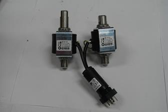 POMPE A HUILE AVEC CONNECTEUR ROND